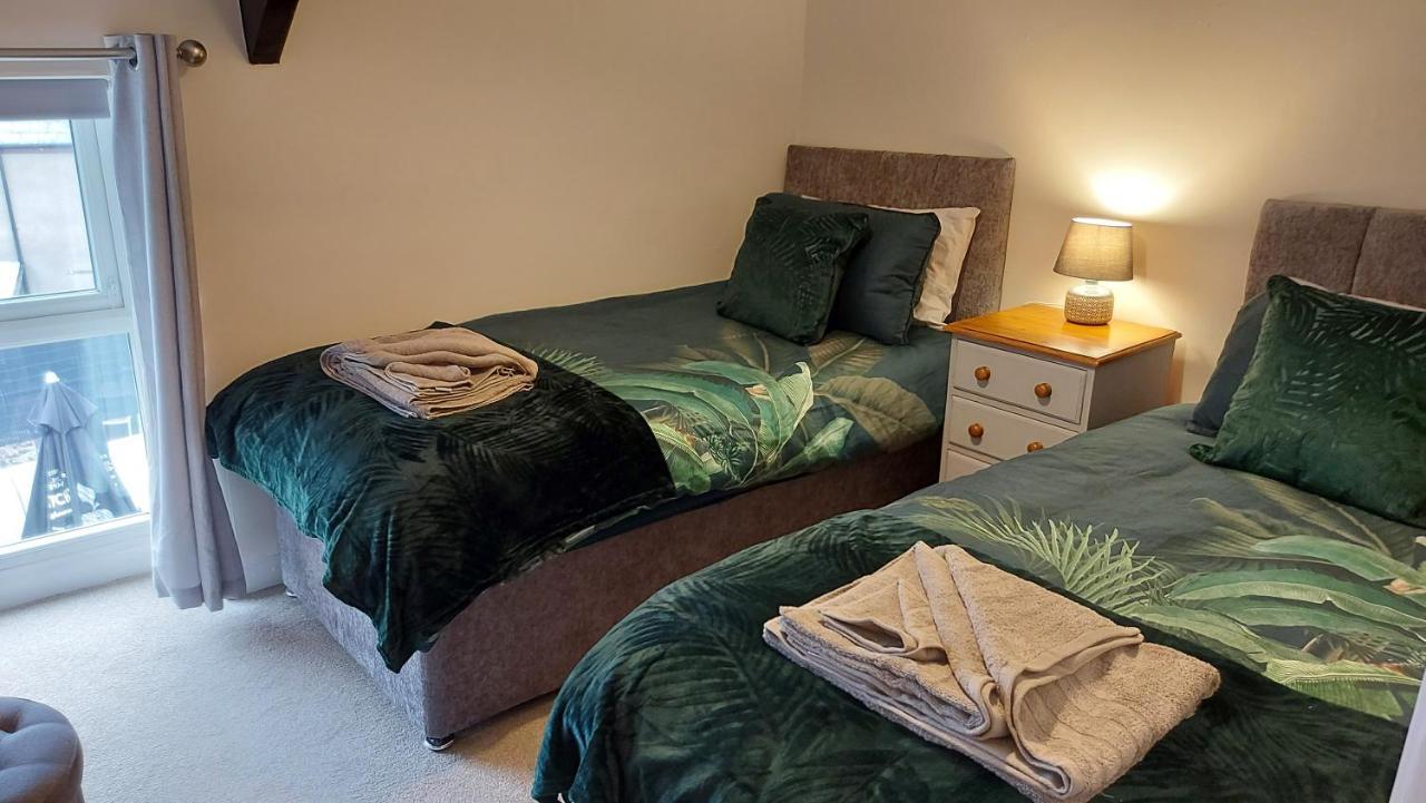 The Cock Hotel Bronllys Dış mekan fotoğraf